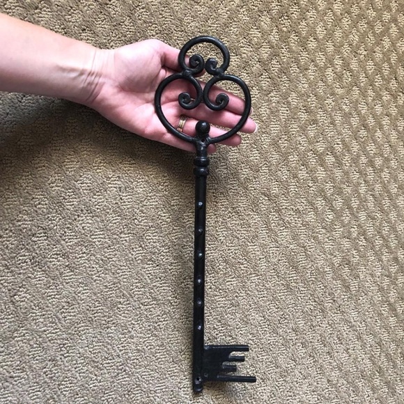Storage Organization Cast Iron Skeleton Key Wall Hook Decor